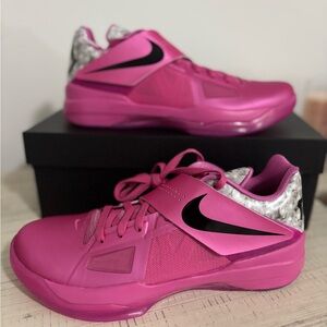 Nike KD 4 (Aunt Pearl 2024)